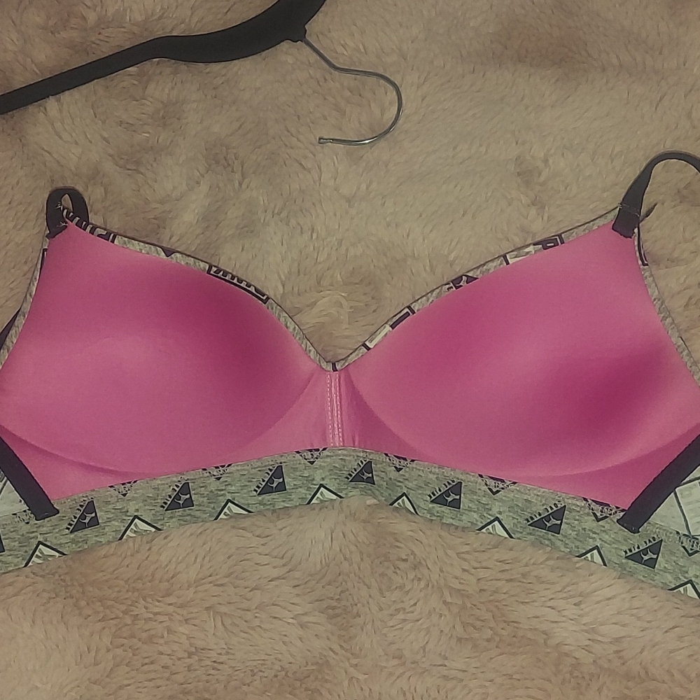Pink Bra - Picture 2 of 6